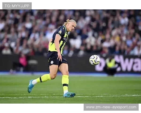 哈兰德点球稳稳罚进曼城锁定胜局